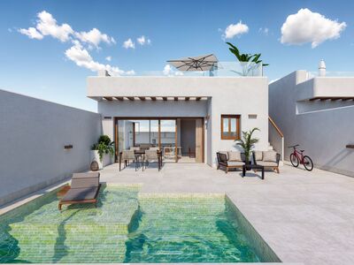 Villa, vrijstaand, met zwembad en dakterras