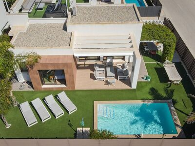 Wat een fantastische villa! Zwembad en royaal dakterras.