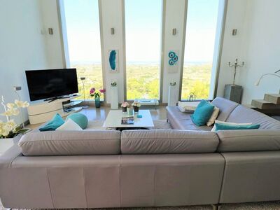 Ibiza stijl villa met prachtig uitzicht op zee