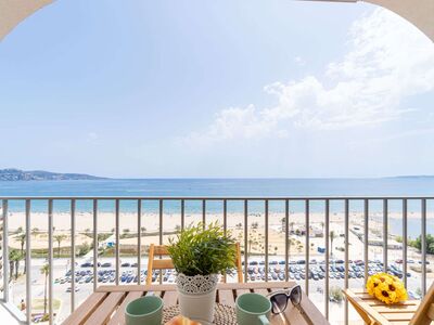 Appartement pal aan zee.