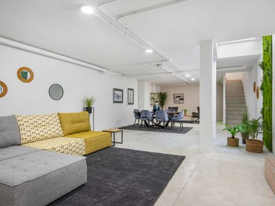 3656 Prachtige villa op een ruim grondstuk, fraai zwembad 2