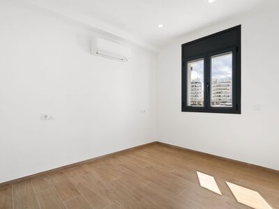 Direct aan het water, woning met aanlegplaats, garage en lift