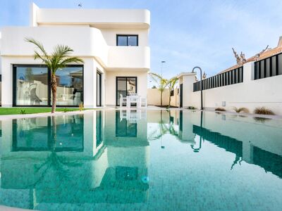 Wat een villa! Echt een bijzonder ontwerp