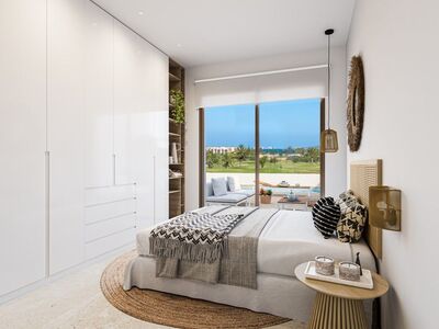 Penthouse met 4 slaapkamers, dakterras, parkeerplaats en berging, 3 km van zee