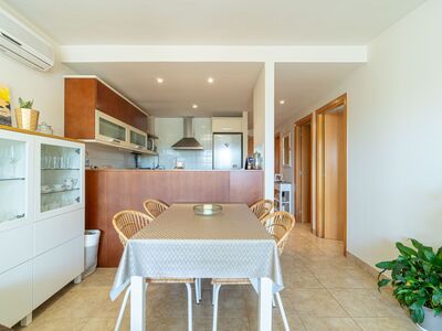 Hoekappartement met flinke tuin er om heen