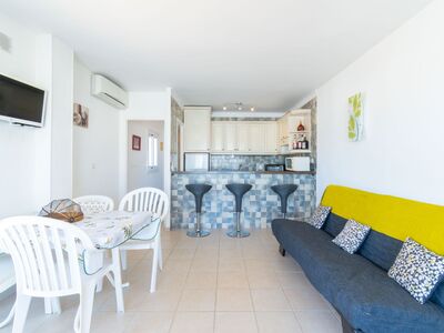 Appartement met zicht op haven, groot terras