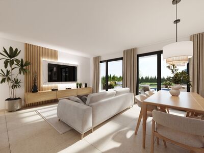 Ruime villa met veel grond, dus een grote tuin en zwembad