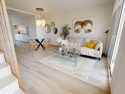 Schakelwoningen, tuin én dakterras. Groot gezamenlijk zwembad