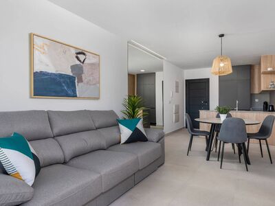 Ruim appartement, bij nieuw complex met winkels, inclusief garageplaats