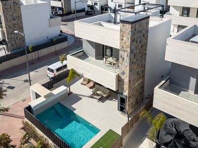 Riant.. wat een ruimte in deze villa en wat een locatie!