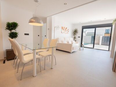Gewild model villa, inclusief zwembad en dakterras
