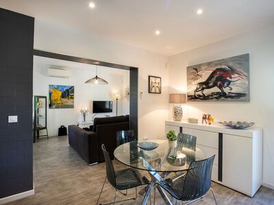 Villa, leuke tuin met jacuzzi, in rustige wijk van Roses