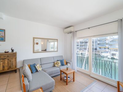 Woning met aanlegplaats en garage.. Ideaal gelegen