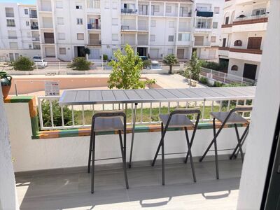 Gerenoveerd appartement met zicht op het zwembad