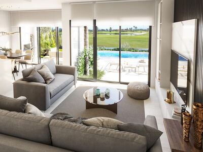 Villa's pal aan de golfbaan met zwembad en onderbouw.. wat een uitzicht!