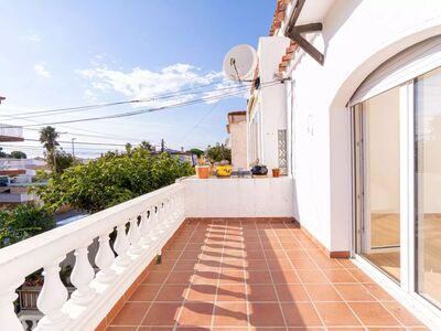 Schakelwoning, geheel gerenoveerd en dichtbij zee