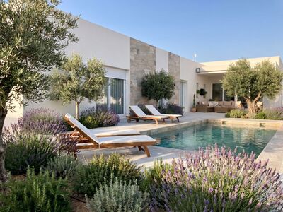 Prachtige villa, rustig gelegen, 580 m2 grond