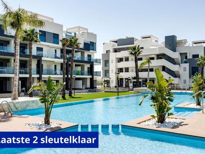 De laatste twee, volledig gemeubileerd, dichtbij zee