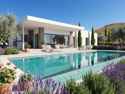 Villa met zwembad en garage, rustig gelegen, groot grondstuk