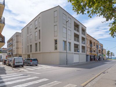 recent gebouwd appartement vlakbij zee in Roses