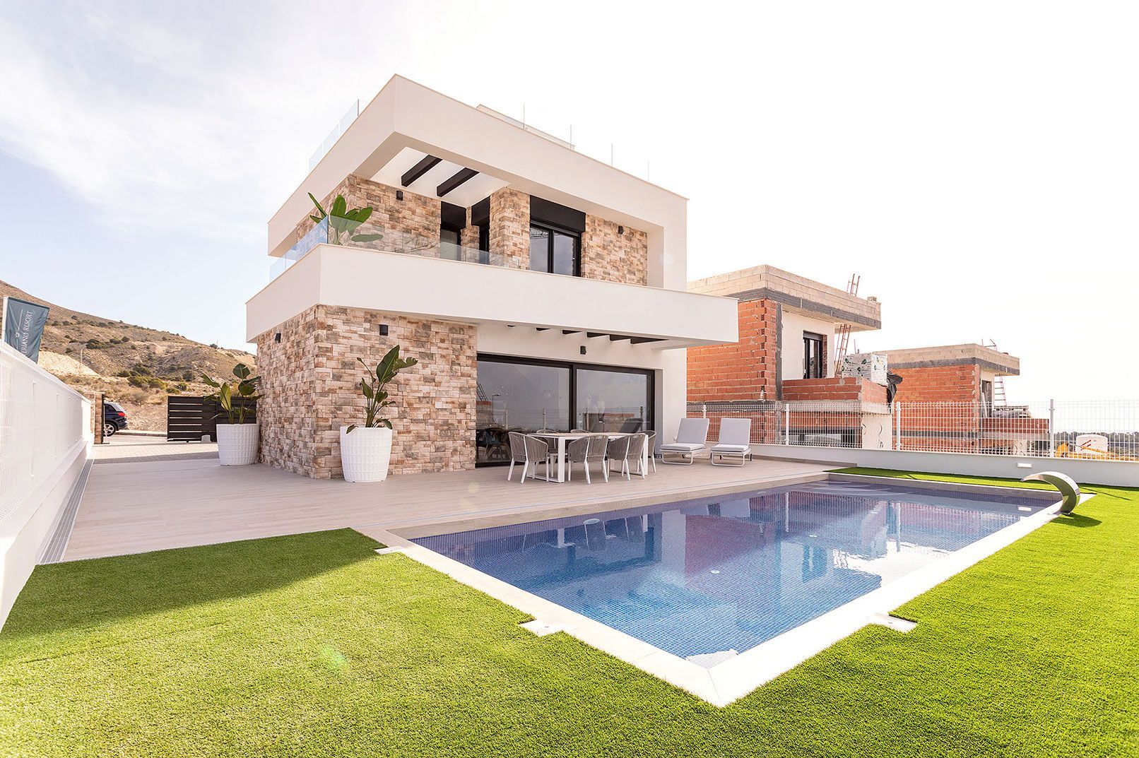 Luxe villa's met eigen zwembad, ruim perceel