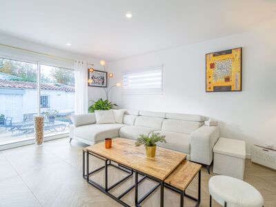 Fraaie villa met fijn zwembad in ruime tuin
