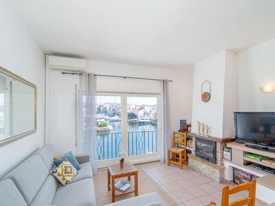 Woning met aanlegplaats en garage.. Ideaal gelegen