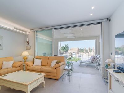 recent gebouwd appartement vlakbij zee in Roses