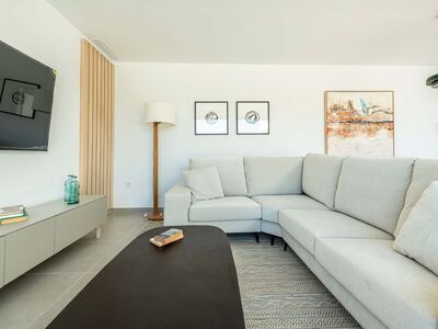 Wat een villa! ruim grondstuk, prachtig zwembad