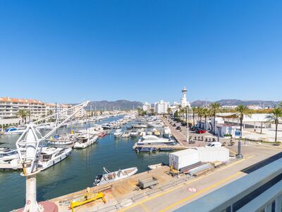 Appartement met zicht op haven, groot terras