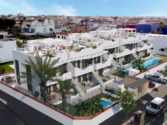 Appartementen met 2 terrassen. Fijne tuin met zwembad.