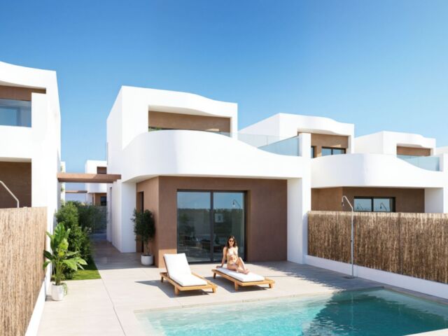 Fraaie villa's, met fijne tuin. Vele extra's