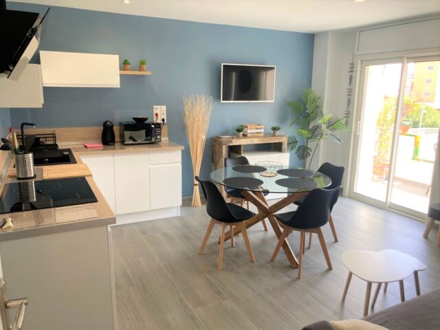 Gerenoveerd appartement met zicht op het zwembad
