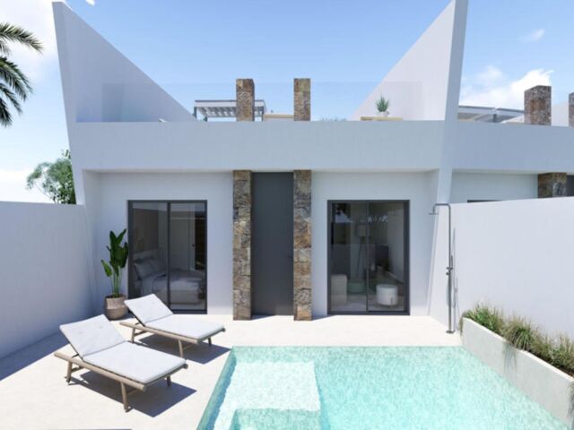 Schakelvilla met zwembad en dakterras met zomerkeuken