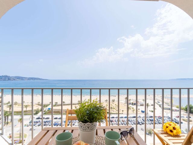 Appartement pal aan zee.